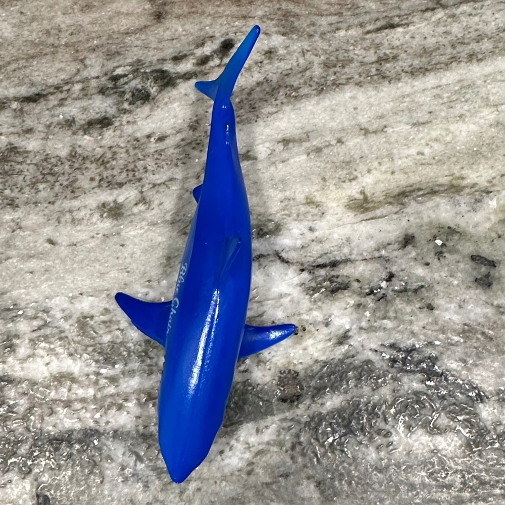 Blue Chair Bay Rum SHARK SHOOTER Figural Hanging Shot Glass Kenny Chesney NEW - Picture 3 of 7